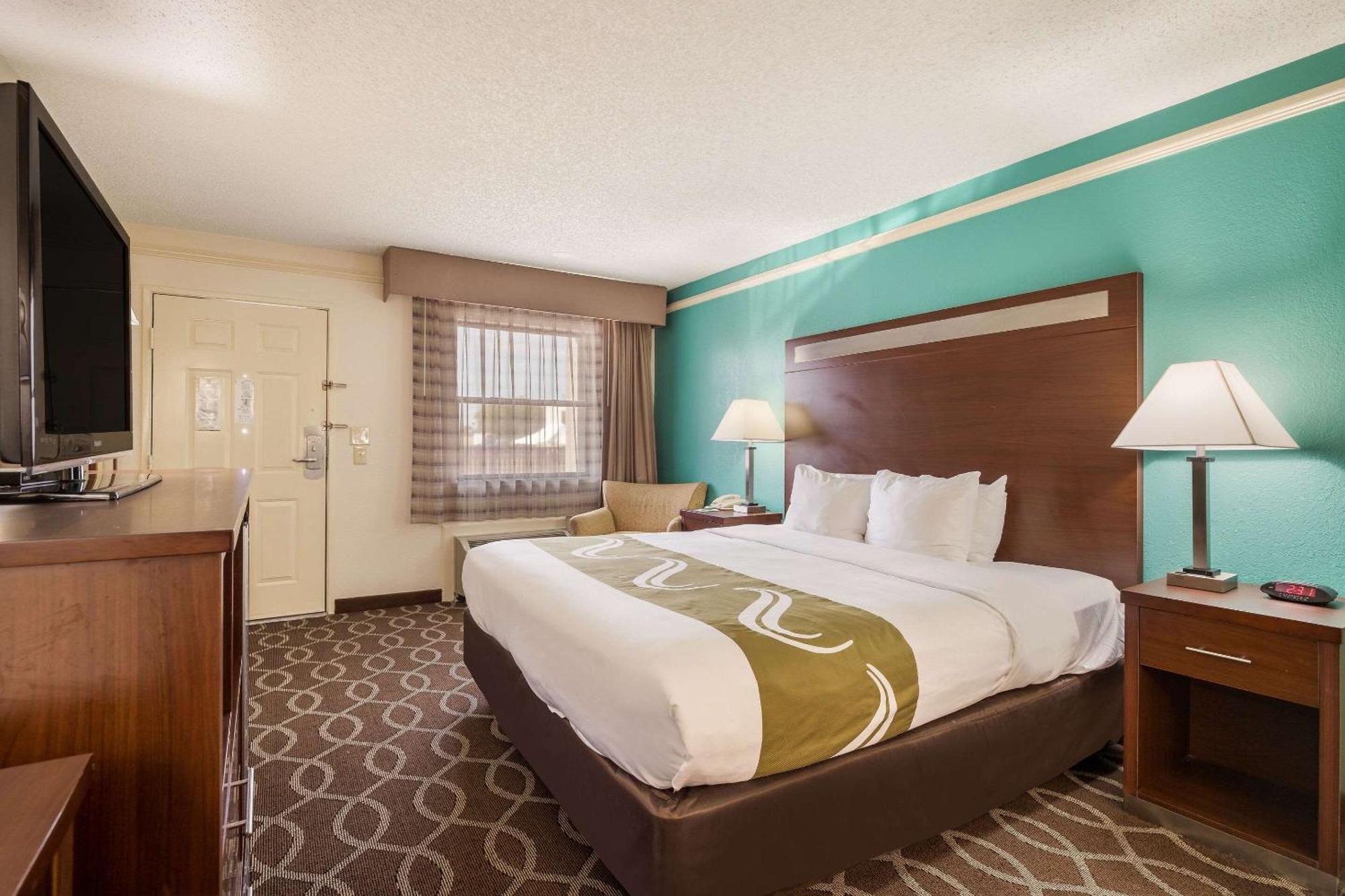 Quality Inn Tulsa Central Exterior foto