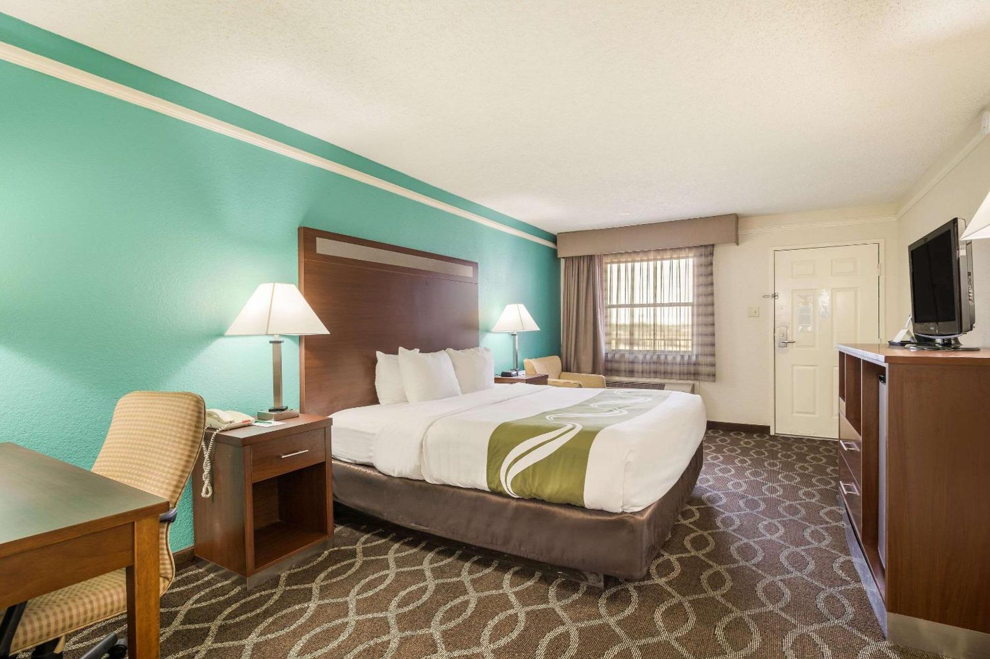 Quality Inn Tulsa Central Exterior foto